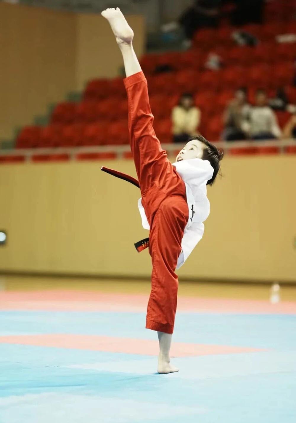 1762166192576814.jpg 后1.jpg